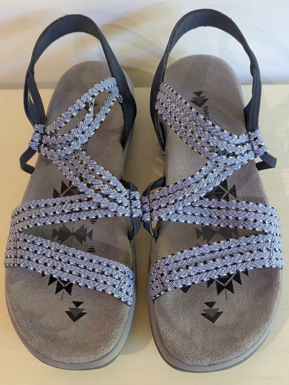 Skechers Blue And Gray Elastic Strap Sandals Size 9 Like New!